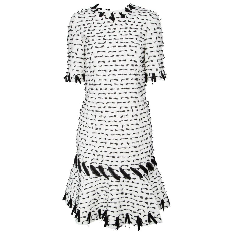 Knee-length dress with fringed details