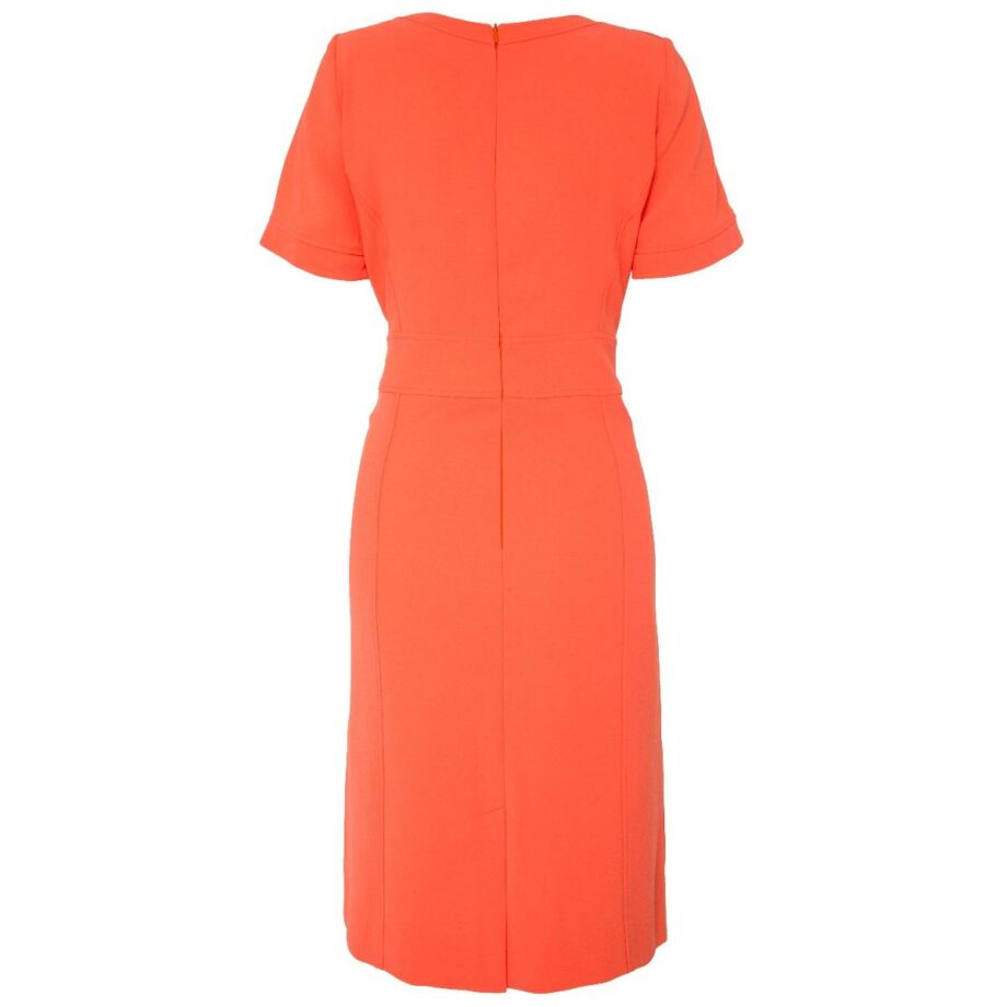 Knee-length, slightly tapered dress with short sleeves