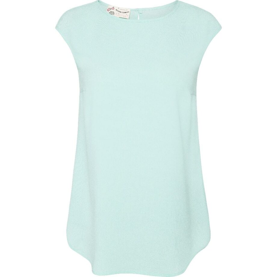 Sleeveless top with comfort fit