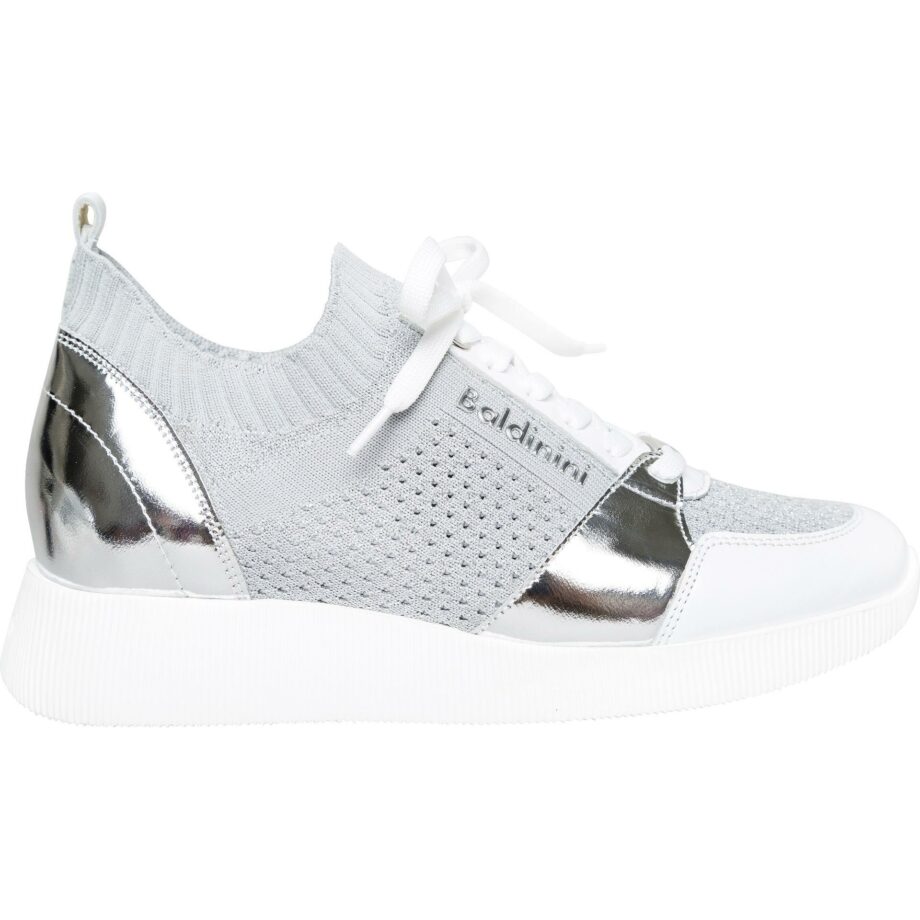 Mesh sneakers with leather details