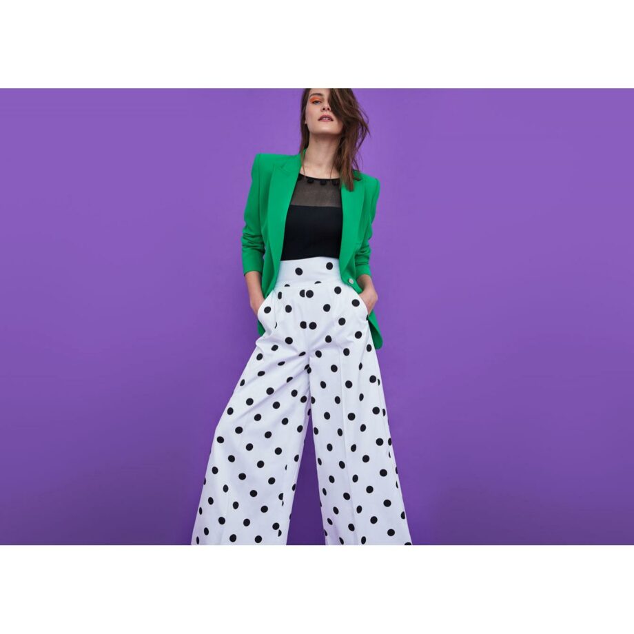 Marlene pants with high waist cut and polka dot print