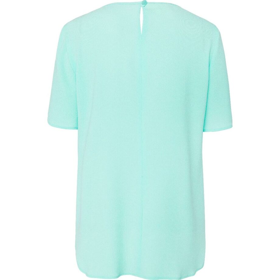 Short sleeved top with straight cut