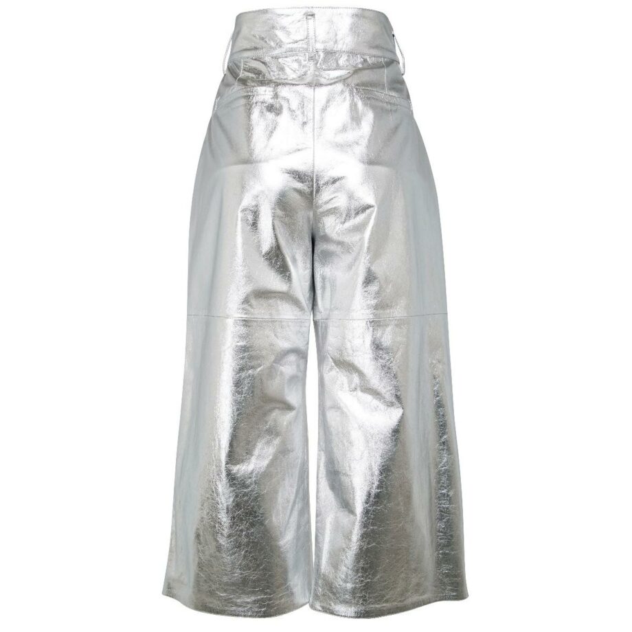 Cropped leather culotte with high waist cut