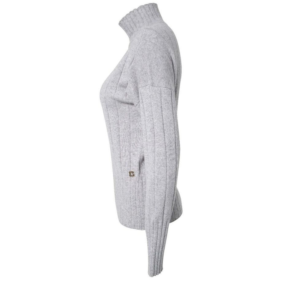 Cashmere pullover with small banded collar