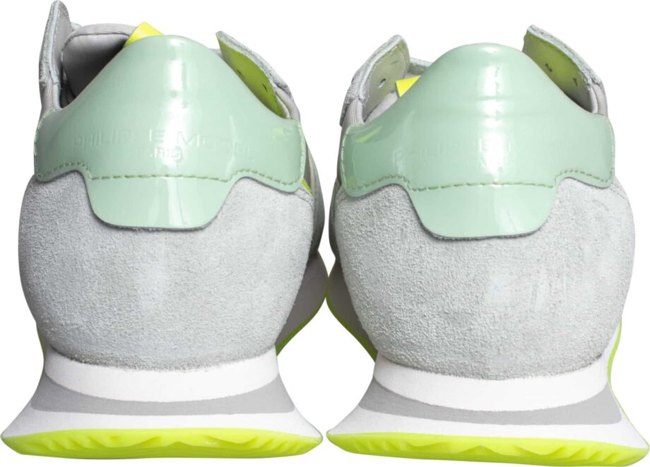 Sneaker mit Gummisole und Logo Detail