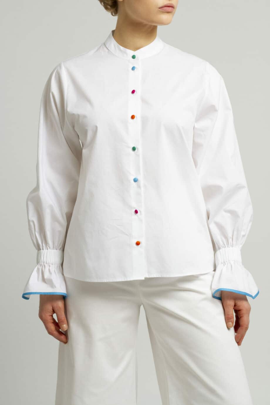 Cotton blouse with colorful buttons