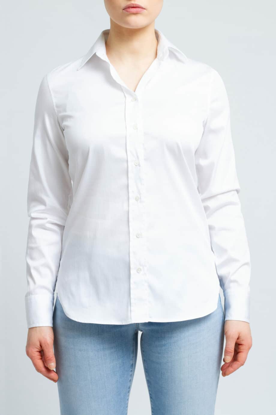 Slim fit blouse with shirt collar