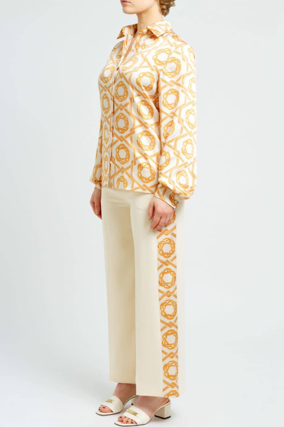 Straight cut blouse with ornamental print