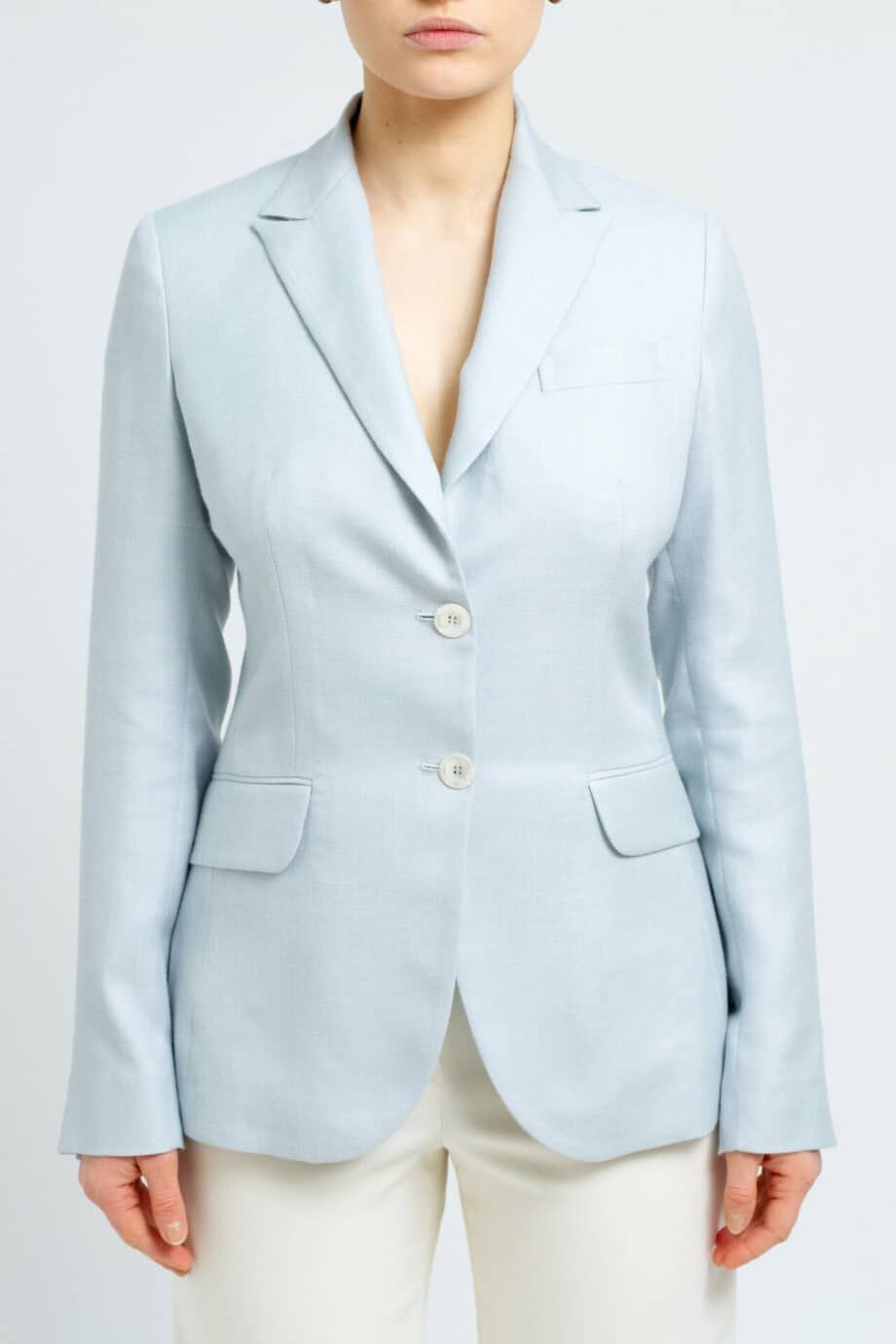 Tapered cashmere blazer with silk lining