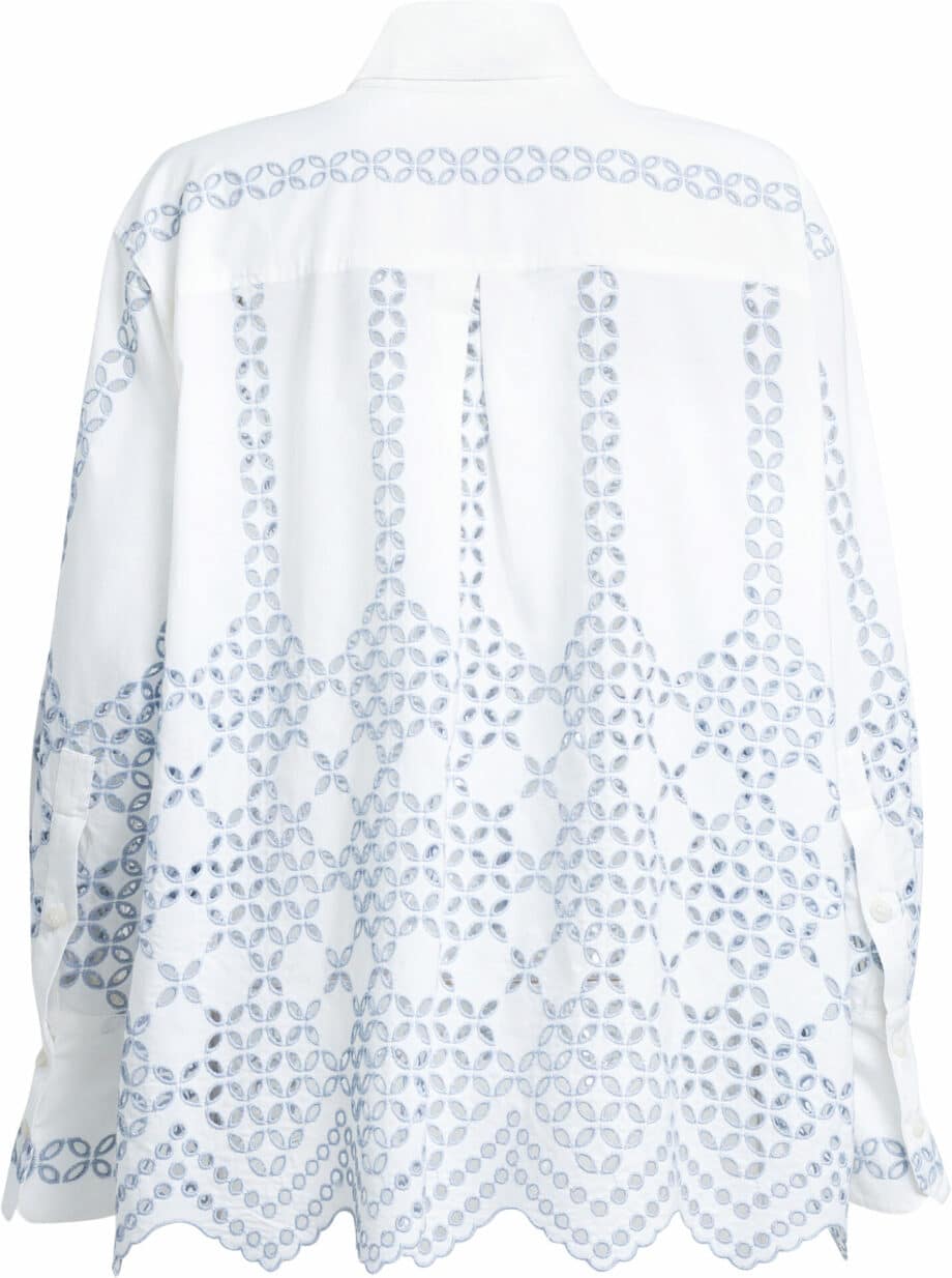 Short cotton blouse with boxy-fit and graphic broderie anglaise