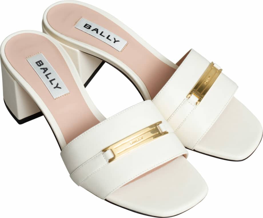 Sandals with cuban heel and golden buckle detail