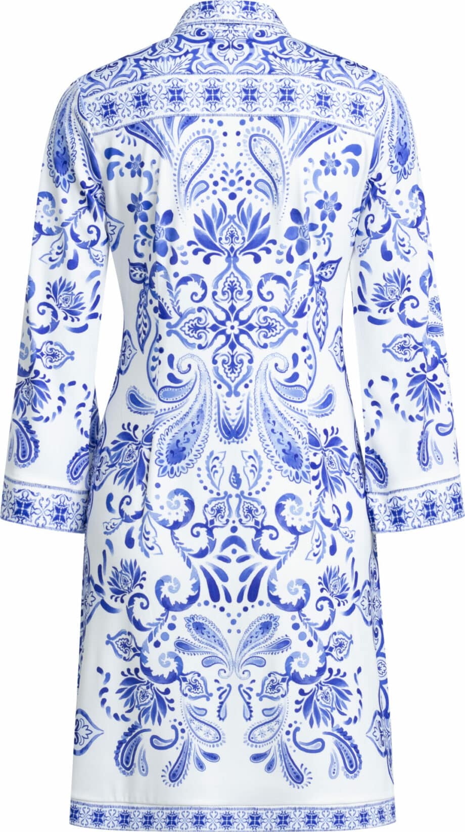 Straight cut dress with 3/4 sleeves and ornamental print