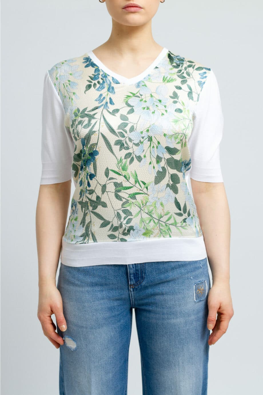 Knit shirt with v-neck and silk front