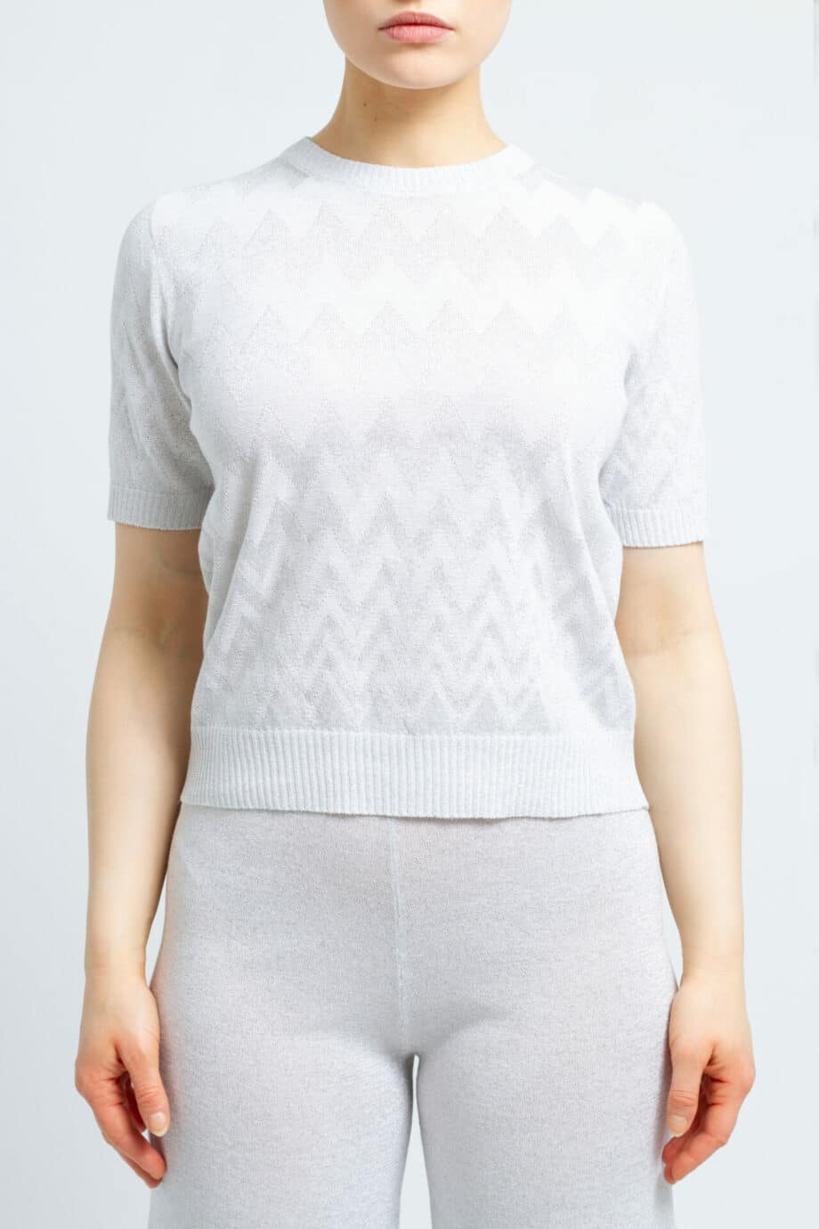 Knit pullover with short sleeves and graphic print