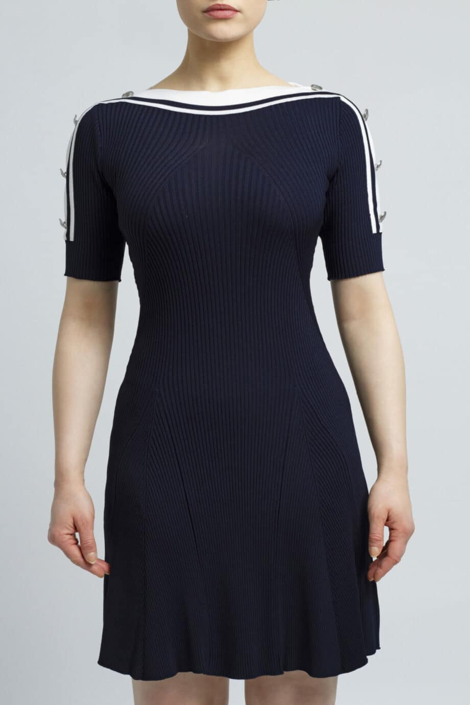 Tapered knit dress with short sleeves and decorative button details