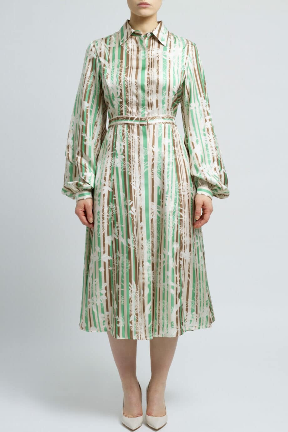 Knee-covering silk dress with long sleeves and floral print