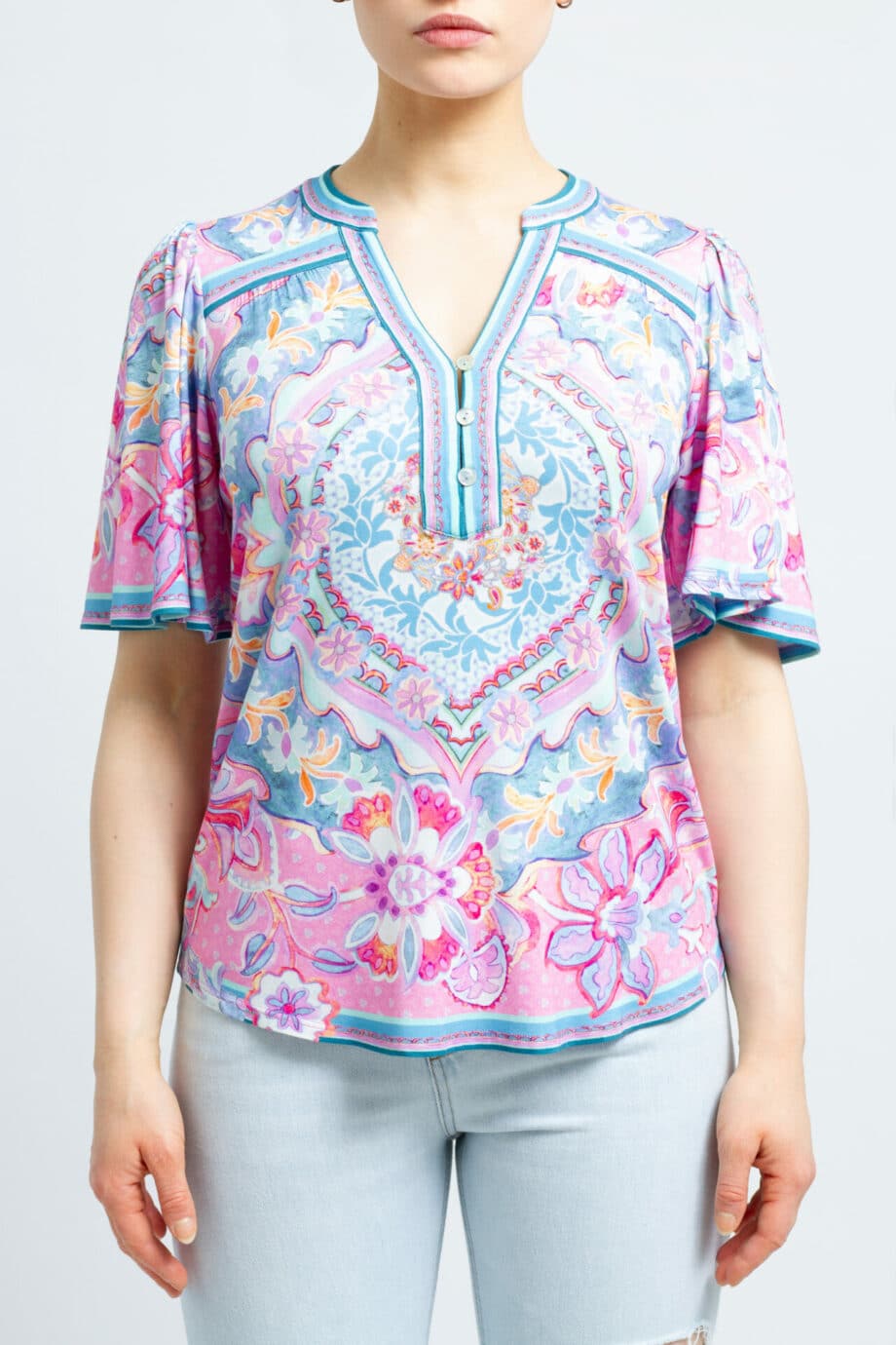 Stretch t-shirt with v-neck and floral print