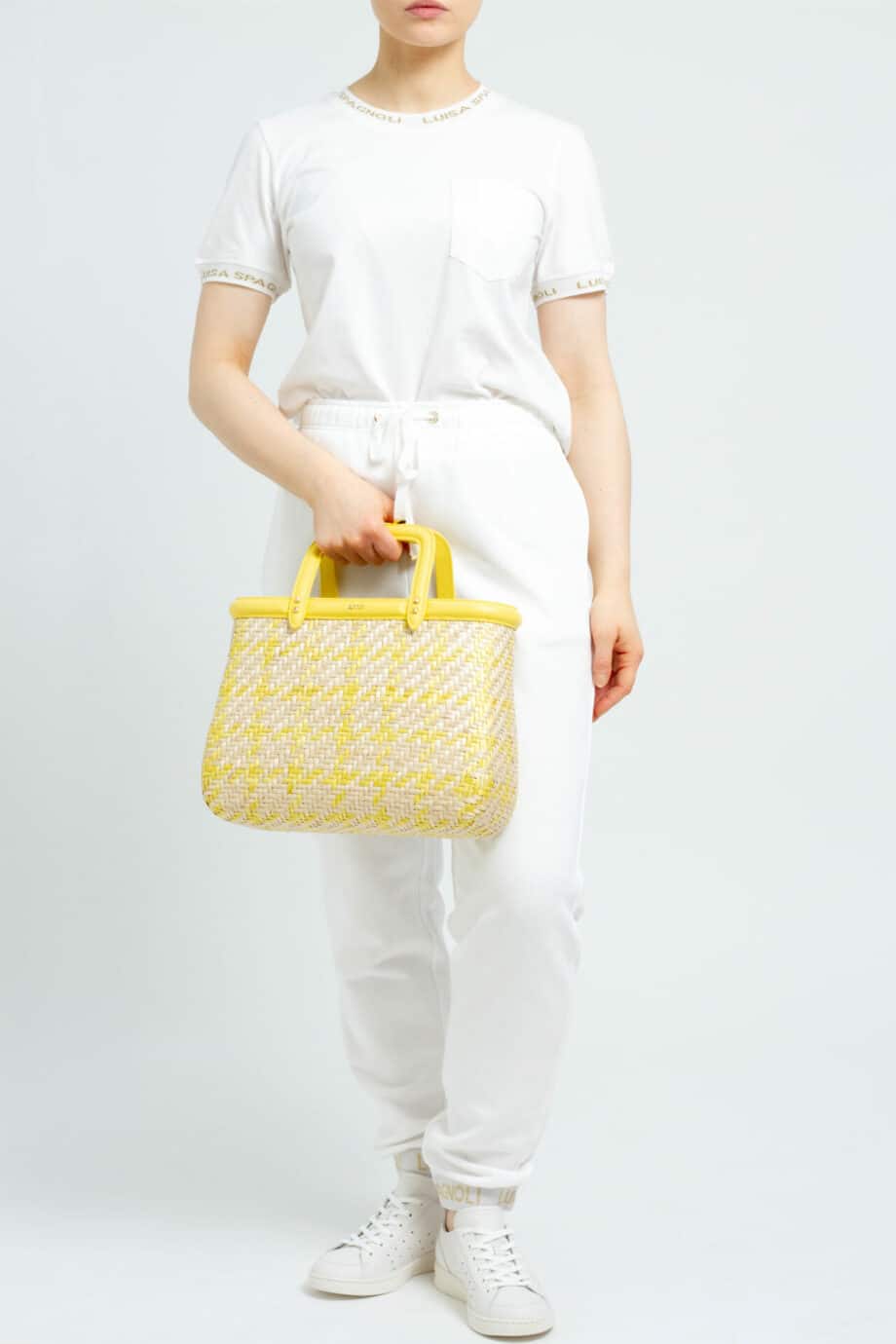 Big handle bag with rattan details