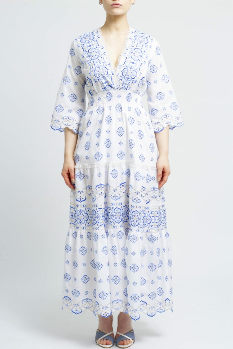 Calf length cotton dress with v-neck and ornamental print