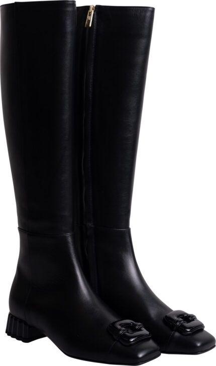 Schwarzer kniehoher Stiefel mit skulpturalem Absatz – Bild 2