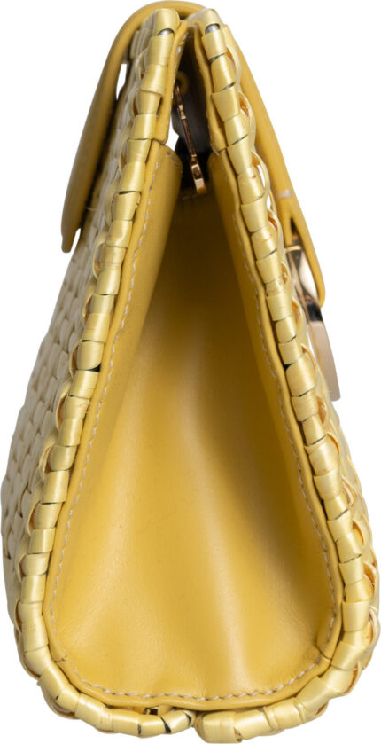 Geflochtene Mini-Shoulderbag mit Metalldetail – Bild 6