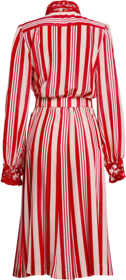 Seidenkleid mit Streifenprint, Spitzenstickerei und Gürtel – Bild 3