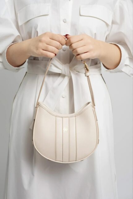 Elegante Hobo Bag aus Glattleder mit verstellbarem Schulterriemen – Bild 2