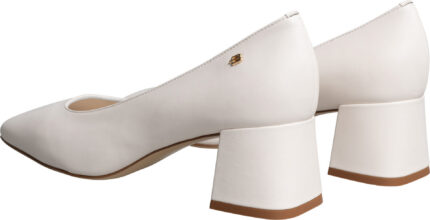 Leder-Pumps mit trapezförmigem Blockabsatz – Bild 3