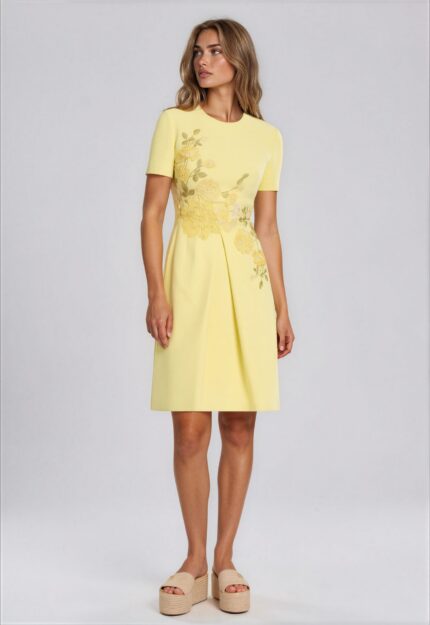 Seidenkleid mit floraler Stickerei – Bild 2