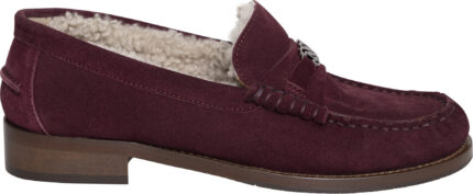 Bordeauxfarbener Loafer mit flauschigem Innenfutter