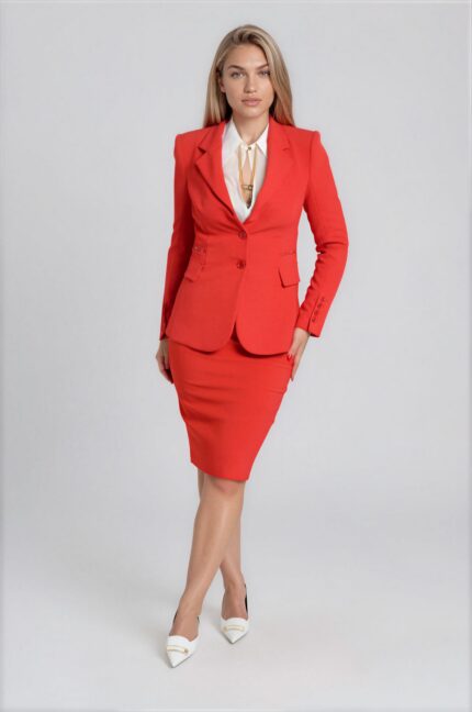 Taillierter Blazer mit Reverskragen und goldfarbenen Details – Bild 2