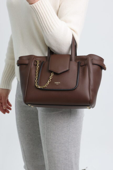 Thea Handtasche mit Kartenetui und goldfarbener Kette – Bild 2