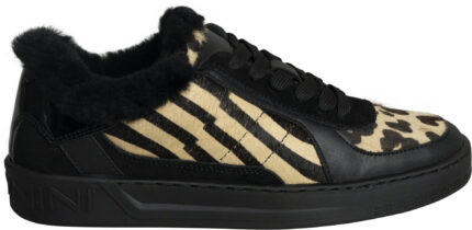 Extravagante Sneaker mit Animal-Print-Mix und flauschigem Fellbesatz