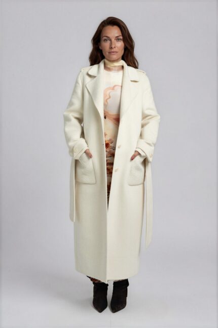 Long cashmere coat with lapel collar, self-tie belt, patch pockets and tonal wave embroidery. - Image 2
