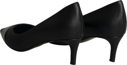 Elegante Lederpumps mit spitzer Kappe und glänzender Schmuckapplikation – Bild 3