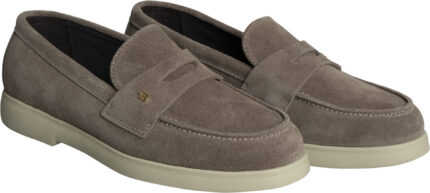 Elegant Suede Loafers with Gold-Tone Logo and Contrasting Sole - Image 2